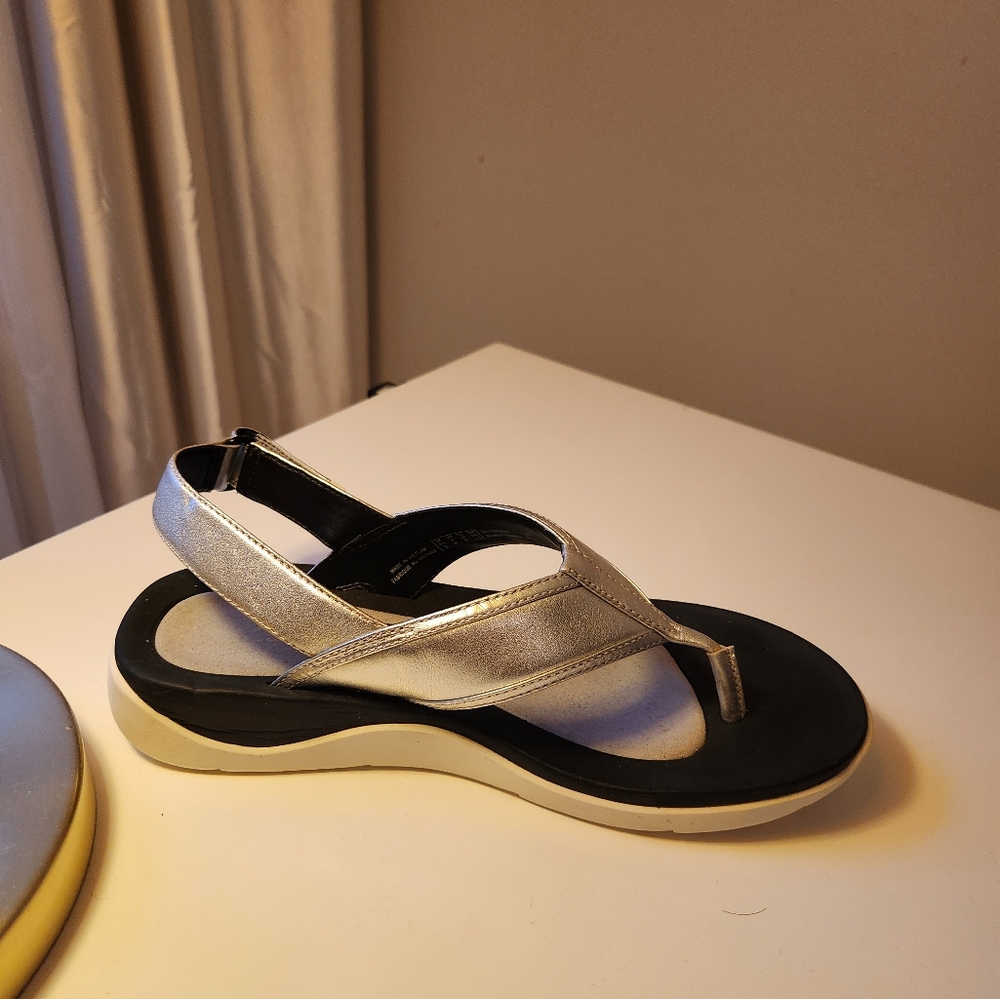 Clarks Caval Kora leather slingback sandal silver